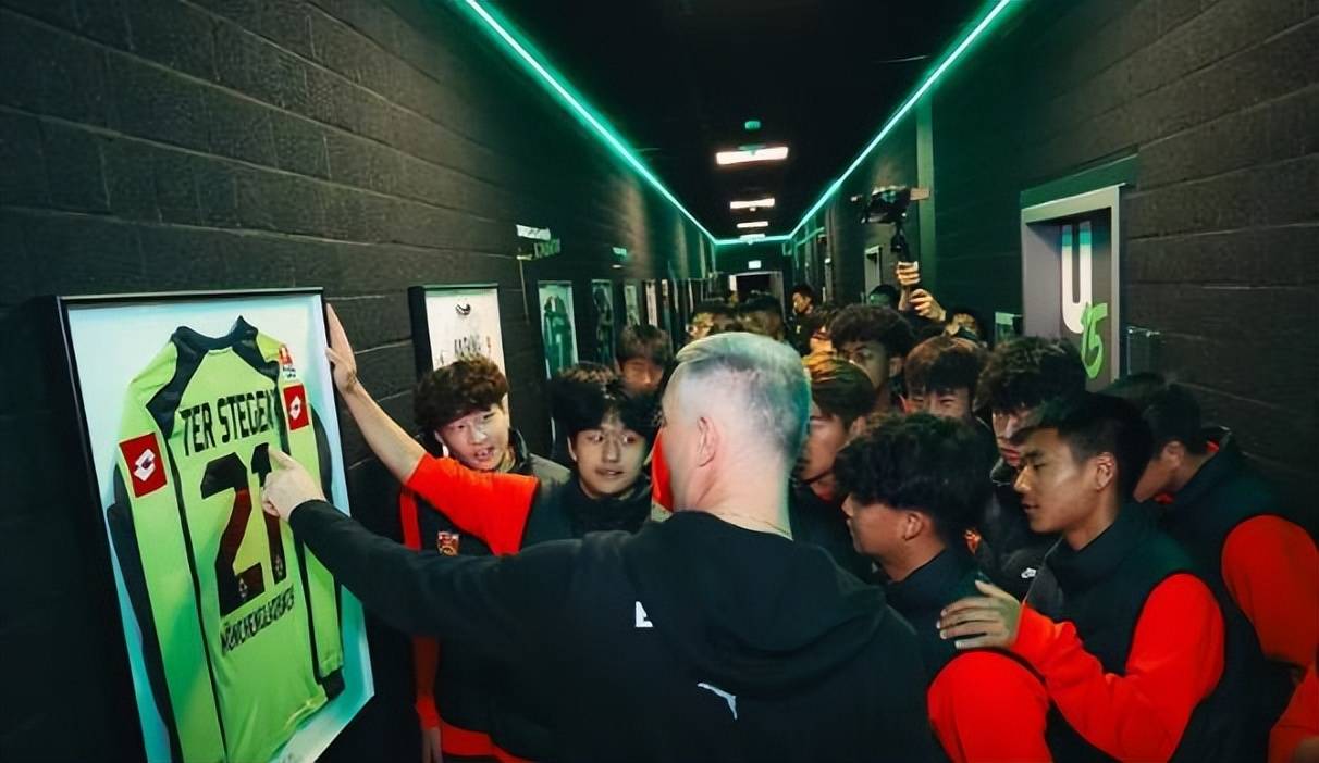 AYX爱游戏中国-包含JackeyLove新星领先优势明显表现突出，切尔西前途光明！引发球迷热议的词条