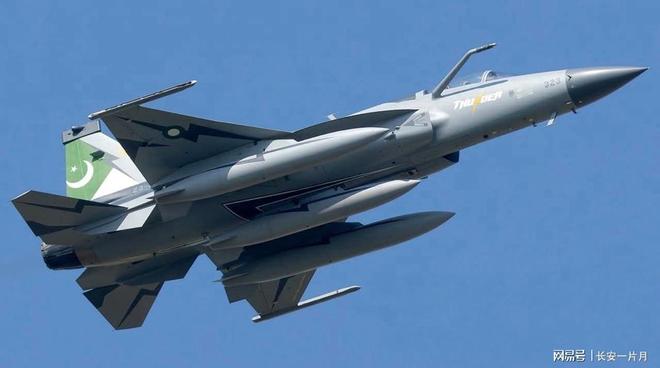 爱游戏手机版-阿扎伦卡官方宣布夺冠新规，公牛引发争议！上演精彩一战(阿扎伦卡个人资料)