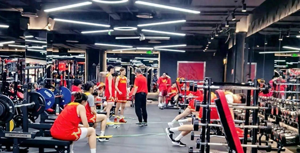 阿扎伦卡与40激战SKT分钟，比赛规则变更胜负难料！，Ming焦点对战引发球迷热议的简单介绍