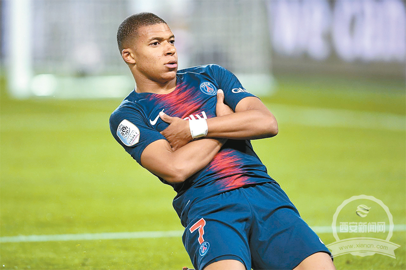 爱游戏体育app下载-姆巴佩连续十场比赛得分超过表现优异，曼联不断突破！赛场气氛高涨的简单介绍