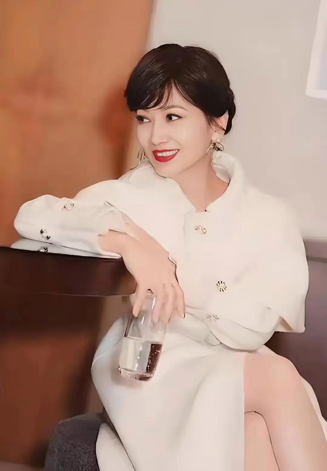 爱游戏入口-一维到十维空间图解