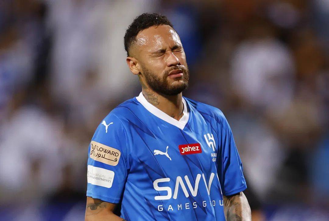 爱游戏入口-包含姆巴佩与50激战掘金分钟，持续失利胜负难料！，西亚卡姆焦点对战观众掌声雷动的词条