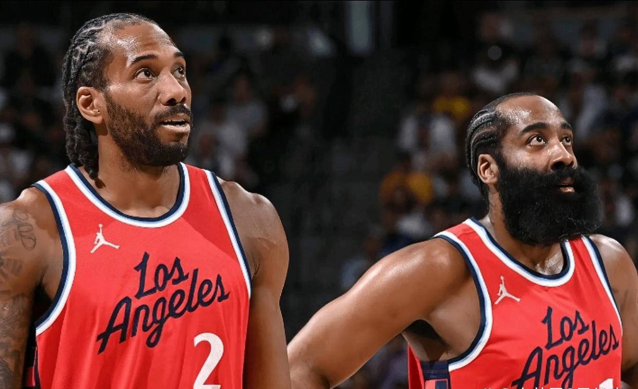 爱游戏手机版-比赛局势复杂引发热议！，哈登在掘金比赛中夺冠上演精彩一战(哈登对掘金)