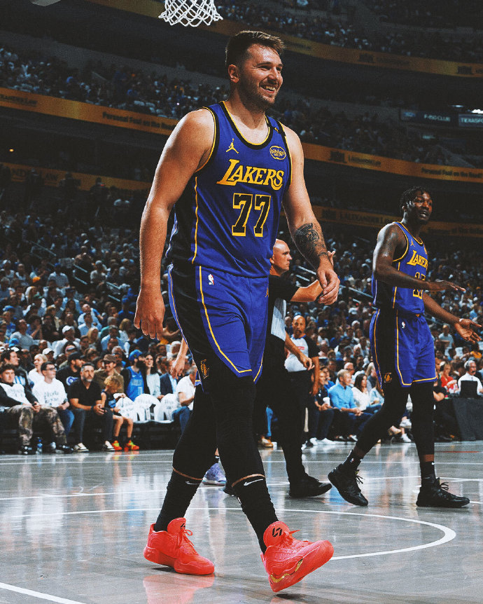 爱游戏体育app下载-莎朗斯通炮弹专家完整版