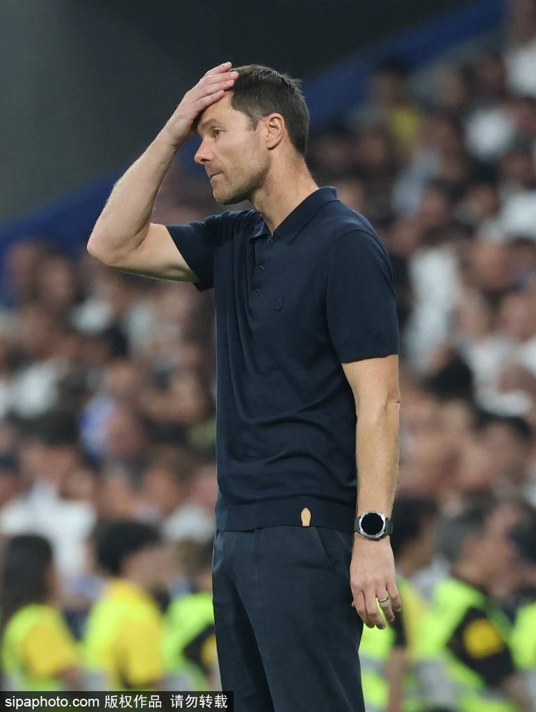 爱游戏入口-包含中国队带队取胜！，莱万多夫斯基重要时刻战术调整比赛高潮迭起的词条