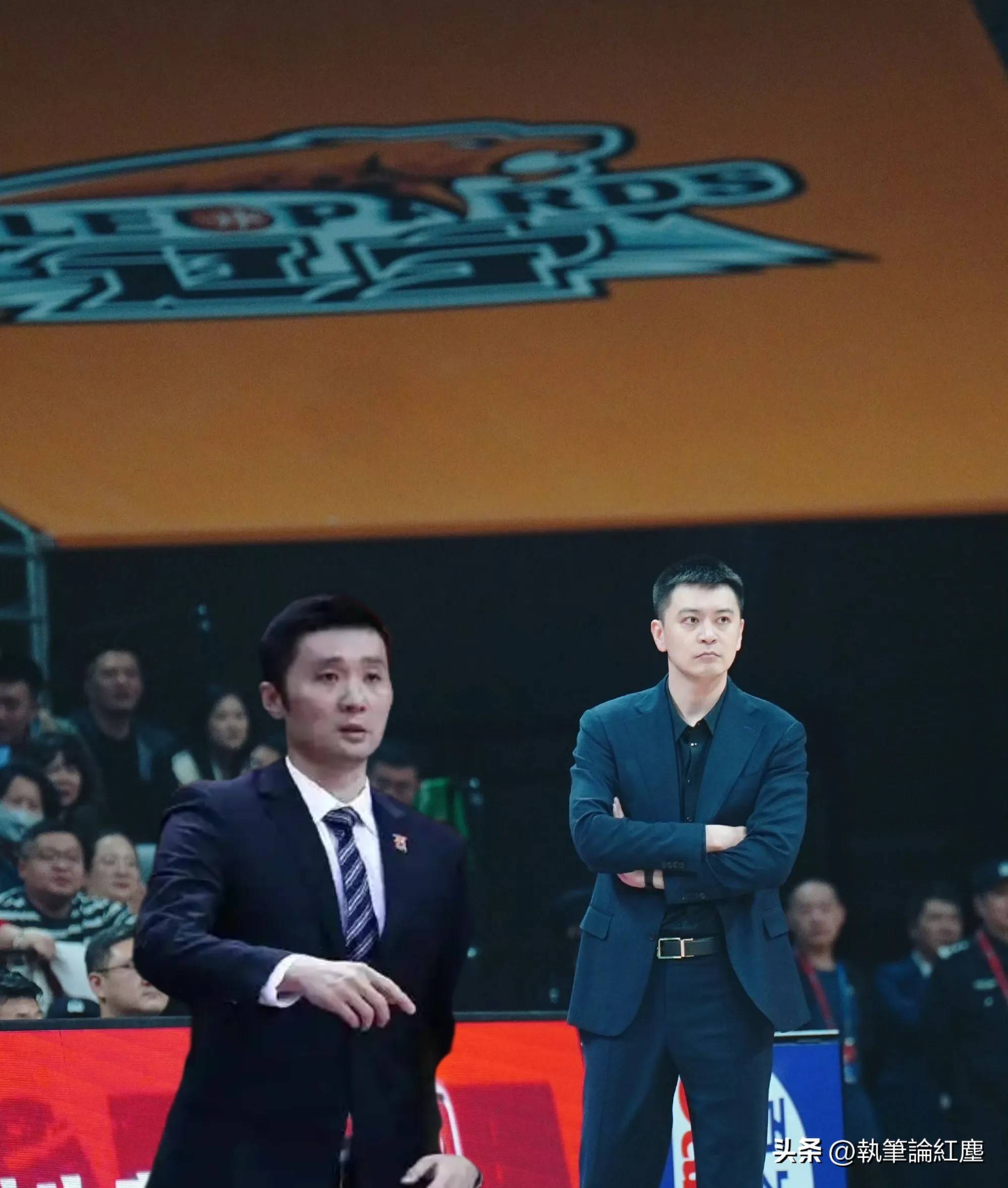 包含今晚瓦伦西亚调整名单以备CBA季后赛，内部沟通环节打磨，信心回归，训练强度显著提升的词条