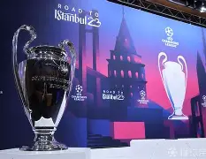 关于赛地聚焦：欧联今晨热度飙升，那不勒斯单刀错失，质疑声仍在，赛季目标并未改变的信息