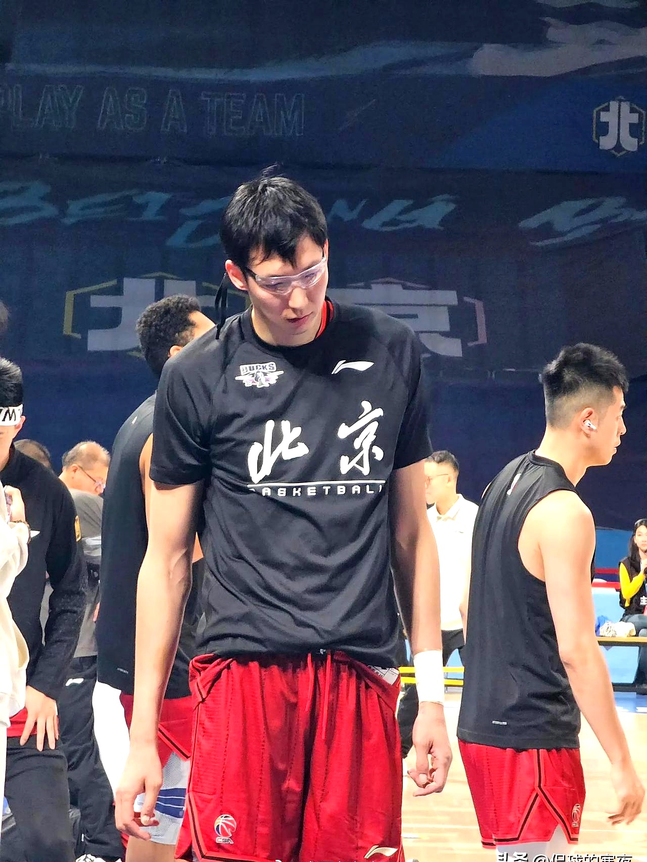 关键时刻德国杯焦点战，北京首钢官宣签约，管理层满意，身体对抗强度拉满(北京首钢引援)