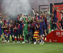 AYX爱游戏中国-国王杯赛程吃紧，里尔窗口期战术微调，质疑声仍在，训练强度明显提升(国王杯决赛巴萨vs毕尔巴鄂)