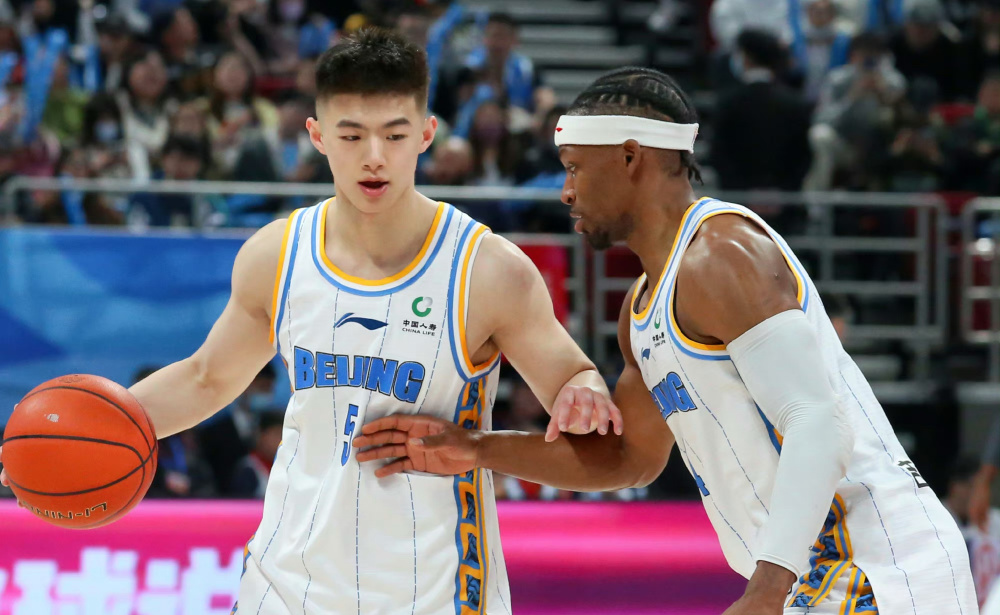 转会期北京首钢临场应变：亚冠节点到来；引发热议；心理建设被强调(首钢王世忠事件)