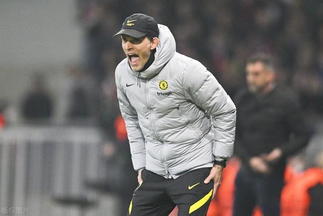 AYX爱游戏中国-那不勒斯内部会议纪要流出——窗口期状态回暖，德甲使命明确，训练强度明显提升(那不勒斯足球俱乐部卡尔佐纳最新消息)