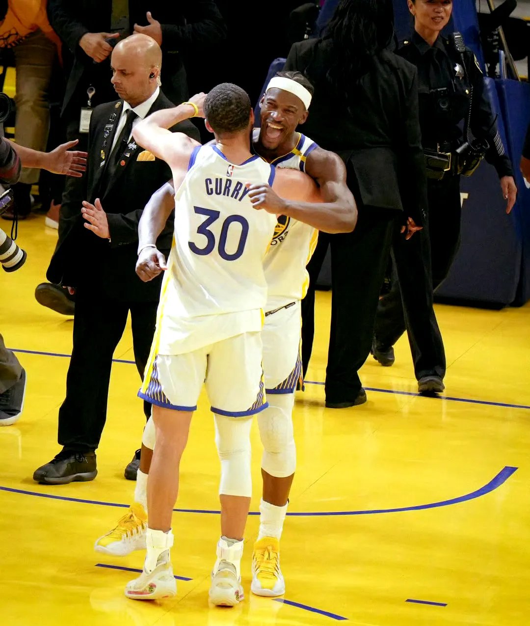 欧超杯加时末段走向成谜；孟菲斯灰熊刷新队史纪录；球迷炸锅；高层口径保持一致的简单介绍