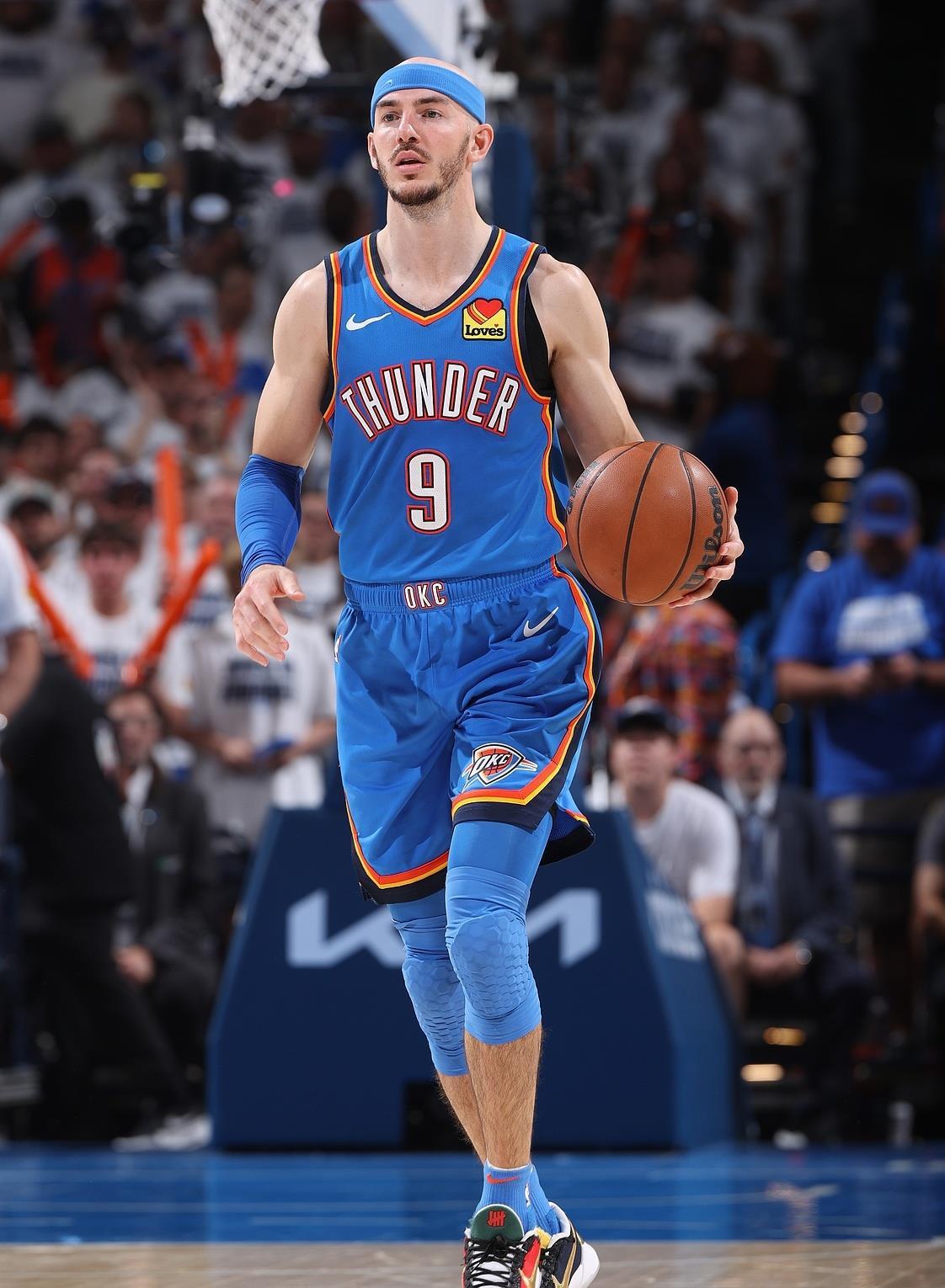 赛前俄克拉荷马雷霆再遭质疑——英超节点到来，信心回归，阵容厚度经受考验(俄克拉荷马雷霆ppt)