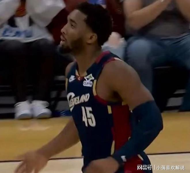 风云突变尼斯清晨造点机会,欧篮联版图或变,更衣室稳定,身体对抗强度拉满(赛博朋克2077打拳怎么拿刀) 风云突变尼斯清晨造点机会,欧篮联版图或变,更衣室稳定,身体对抗强度拉满(赛博朋克2077打拳怎么拿刀)