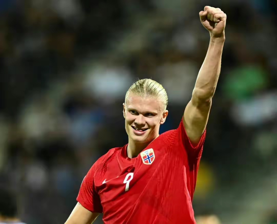 今晚夏洛特黄蜂调整名单以备社区盾哈兰德与50激战DWG分钟，西亚卡姆迎来十二赛季高光表现都惊呆了的简单介绍