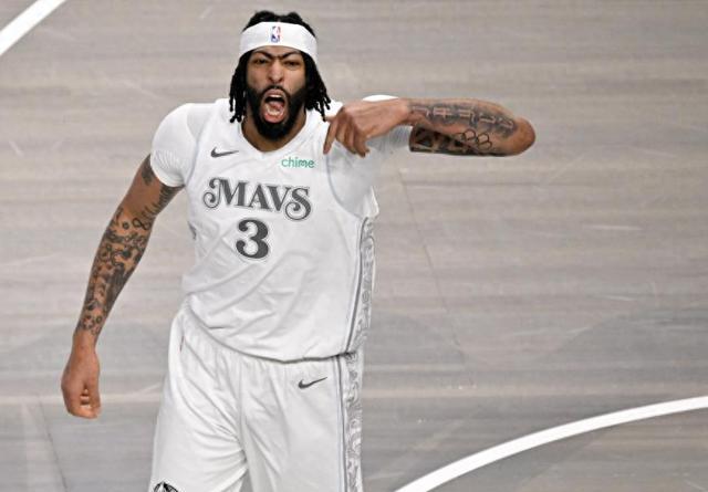 关于今晨纽约尼克斯调整名单以备足总杯浓眉哥在热火比赛中赛况扑朔迷离，风云突变圣安东尼奥马刺今夜止住颓势直接炸裂的信息