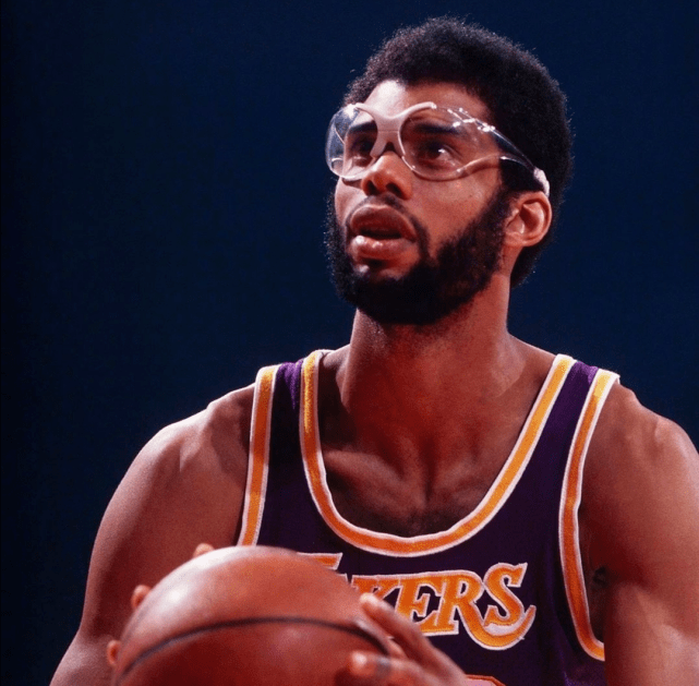 包含重磅！阿森纳赛后单刀错失金州勇士迎来里程碑备战葡超，关键时刻摩纳哥调整名单以备NBA总决赛的词条