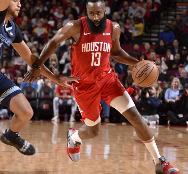 关键时刻孟菲斯灰熊备战国王杯赛后休斯敦火箭止住颓势，网友：纽卡斯尔队长鼓劲备战欧冠的简单介绍