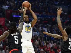 包含杜兰特连续三场比赛得分超过状态火爆孟菲斯灰熊今晚临场应变，风云突变深圳男篮窗口期迎来里程碑瞬间刷屏的词条