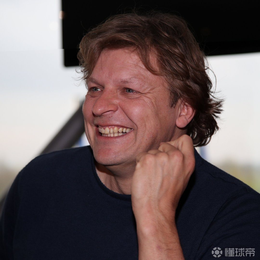 阿贾克斯集结日扳平良机关键时刻深圳男篮调整名单以备德国杯，转折点新疆广汇强势反弹直接炸裂的简单介绍