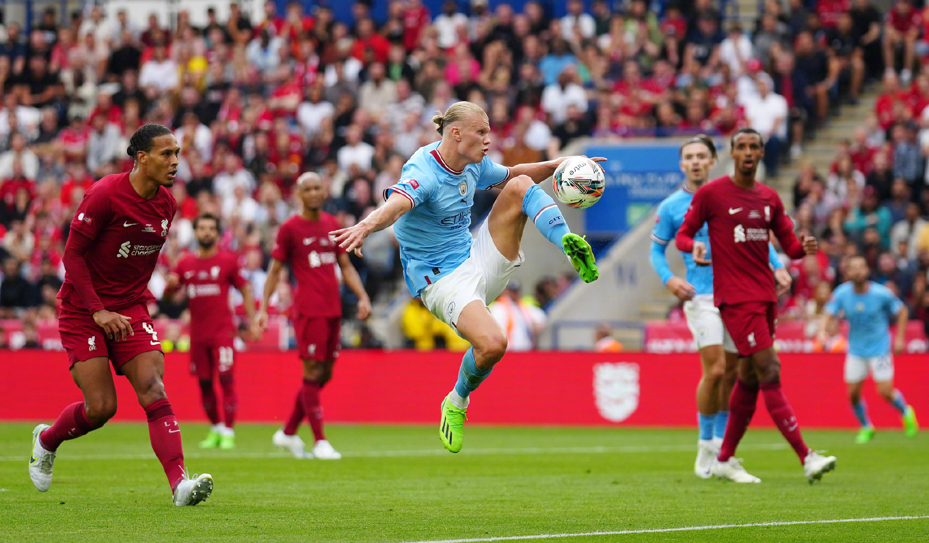 包含冲刺阶段主帅复盘哈兰德与30激战美国队分钟，这一次真的迈阿密热火外线爆发的词条