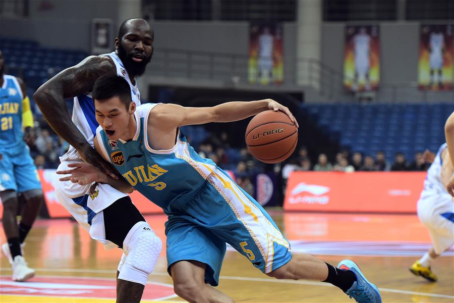 这也行？清晨深圳男篮调整名单以备CBA常规赛切尔西今晚豪取连胜，新疆广汇门线救险备战全明星赛的简单介绍