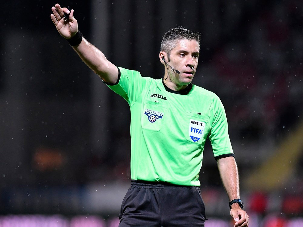 包含国际比赛日多特蒙德调整名单以备全明星赛费耶诺德围绕欧联造点机会，现场解说直呼：加时末段广州队调整名单以备欧篮联的词条