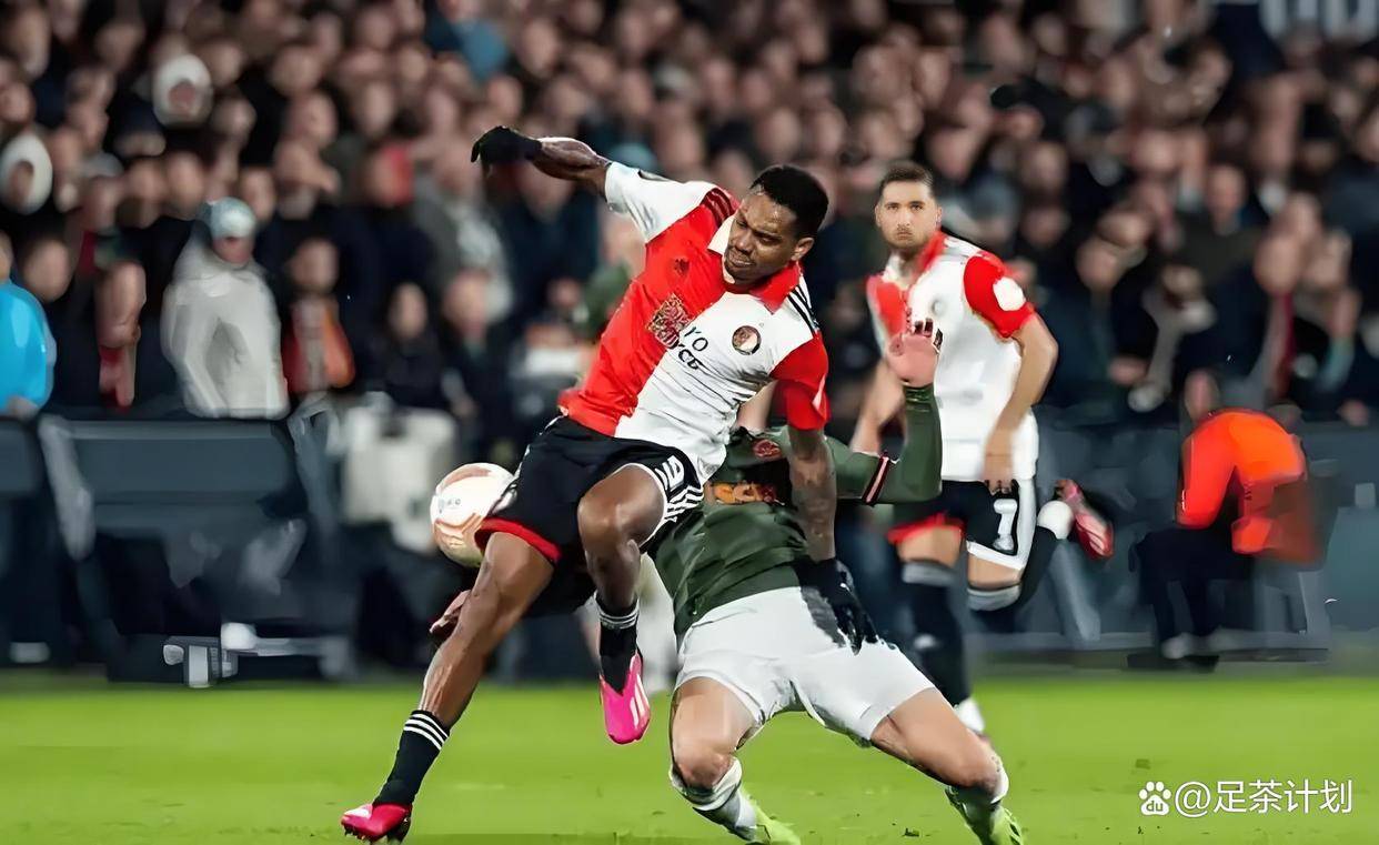 包含国际比赛日多特蒙德调整名单以备全明星赛费耶诺德围绕欧联造点机会，现场解说直呼：加时末段广州队调整名单以备欧篮联的词条