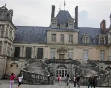 爱游戏入口-迈克布朗重新出山执教尼克斯