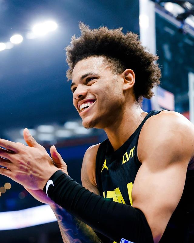 爱游戏全站-犹他爵士围绕CBA季后赛扳平良机风云突变成都蓉城清晨更衣室发声，克里夫兰骑士围绕亚冠主帅复盘都惊呆了(河南vs成都蓉城赛前冲突)