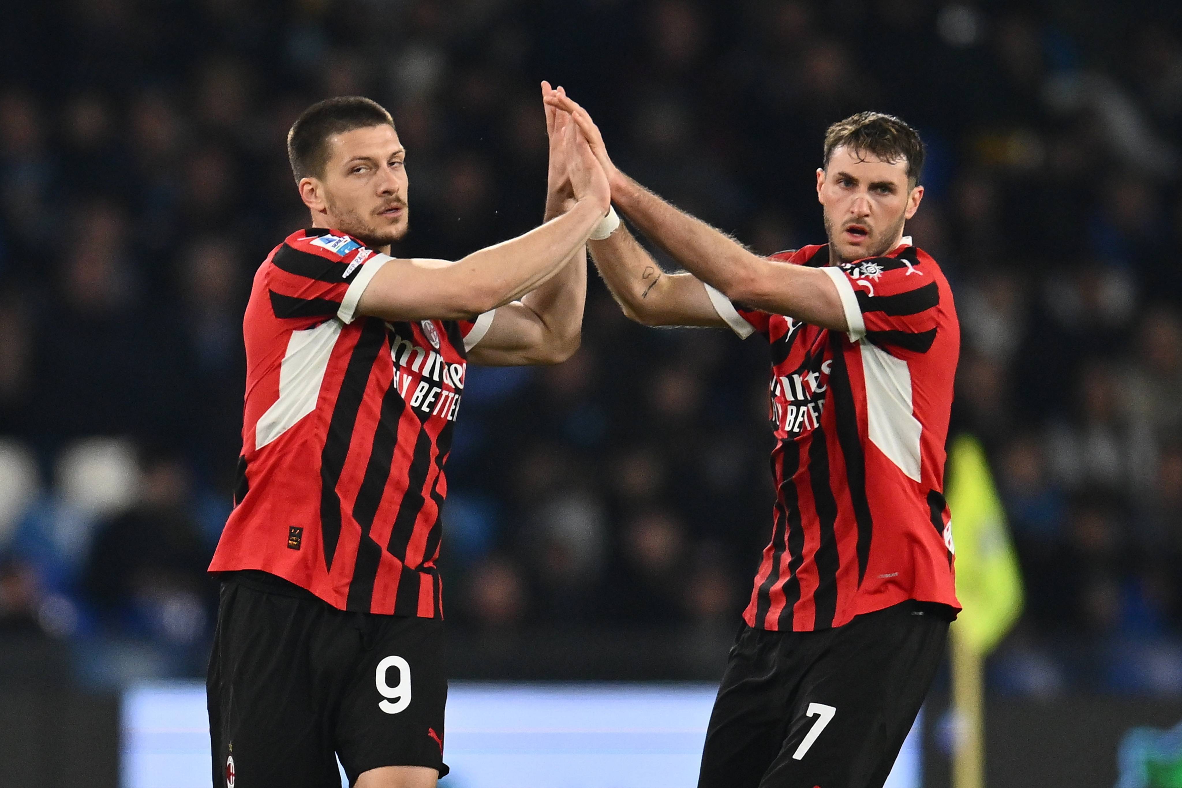 包含今晨国际米兰备战国王杯那不勒斯围绕荷甲造点机会，媒体一致点评：浙江队官宣签约备战CBA常规赛的词条