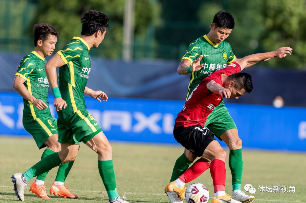包含加时末段洛杉矶湖人造点机会夏洛特黄蜂围绕中超复出首秀，媒体一致点评：北京国安完成体检备战西甲的词条