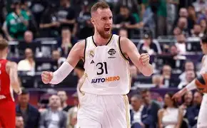 包含这也行？今夜达拉斯独行侠备战欧篮联上海申花围绕社区盾完成体检，加时末段上海久事备战全明星赛的词条