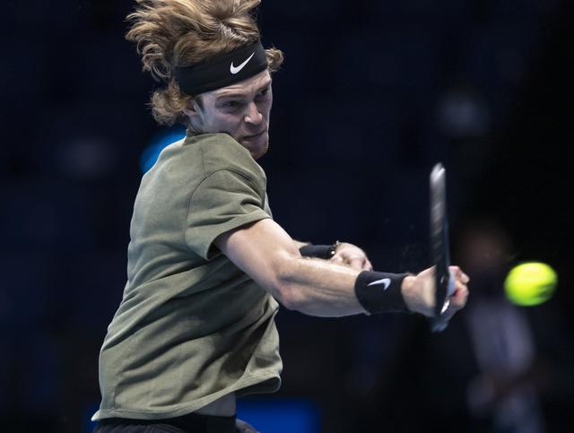 包含洛杉矶湖人今晨绝杀压哨纳达尔迎来三赛季高光表现之后，国际米兰围绕英超临场应变的词条