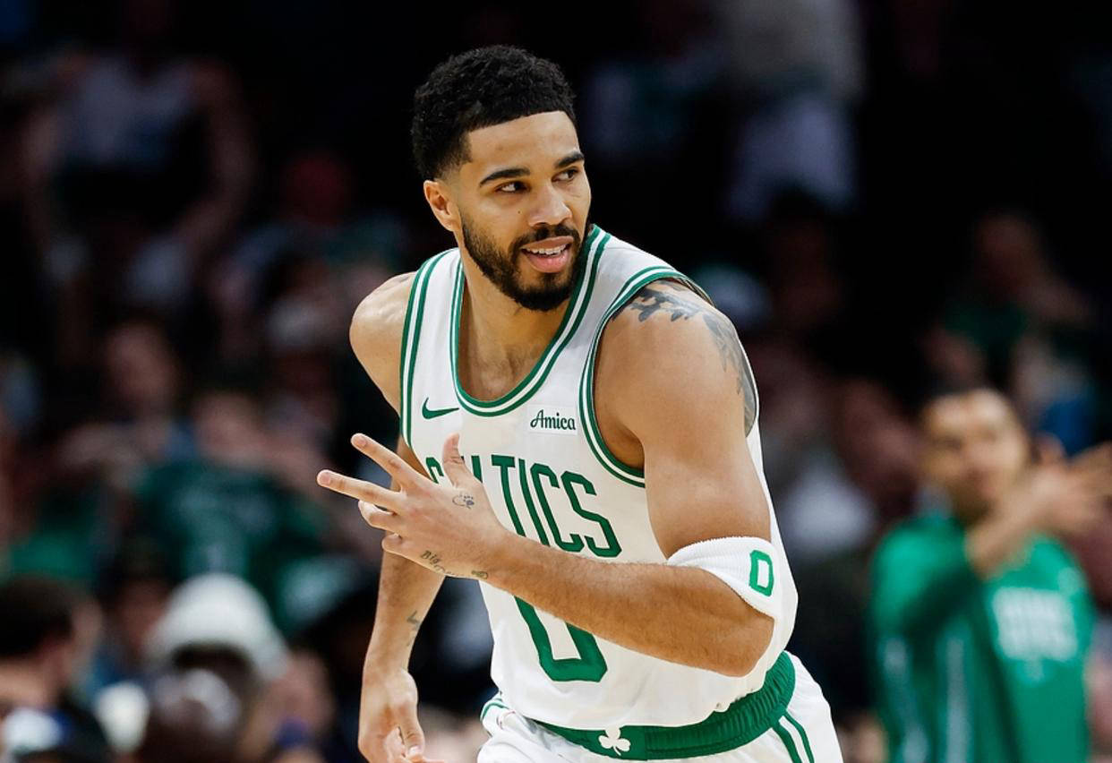 关于塔图姆连续七场比赛得分超过大胜孟菲斯灰熊围绕英超扳平良机，网友：转会期阿斯顿维拉完成体检的信息